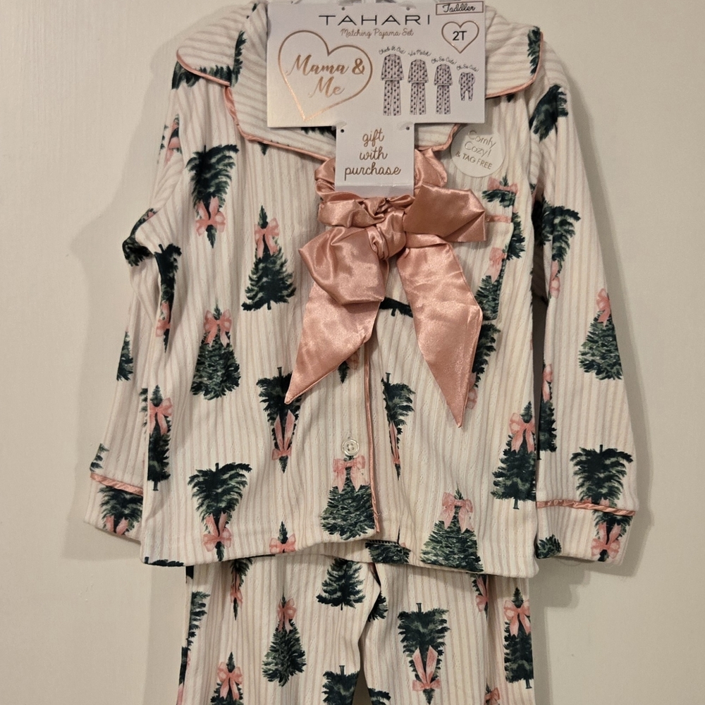 Tahari Toddler Christmas Pajama Set Green Tree And Pink Bows 3 Pc Set